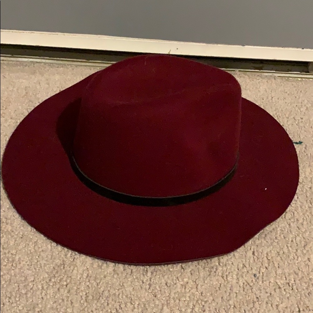 maroon wide brimmed hat